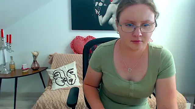 Snapshot of IrenneBates chatting on 07-06-26, 03:03 IrenneBates online show from 07-06-26, 03:03