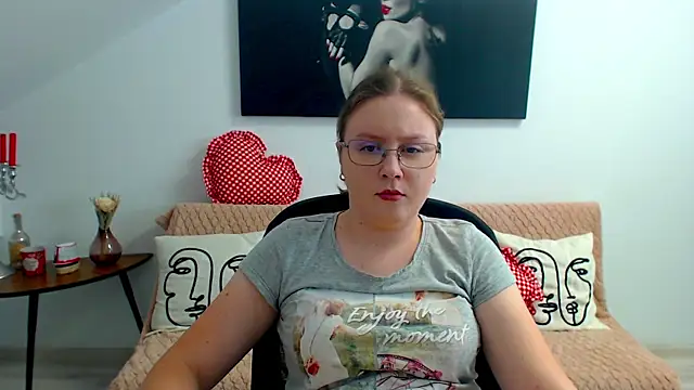 Snapshot of IrenneBates chatting on 07-14-26, 09:14 IrenneBates online show from 07-14-26, 09:14