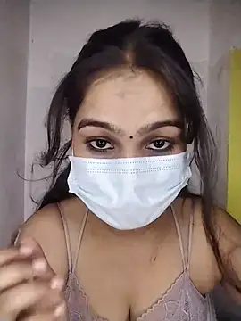 Snapshot of nikita-cam chatting on 07-12-26, 04:53 nikita-cam online show from 07-12-26, 04:53