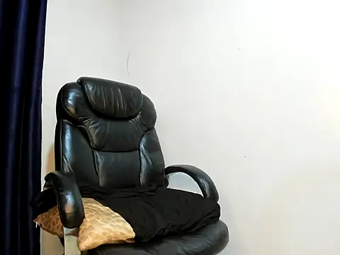 sexyebonyyyy online show from 07-18-26, 09:57