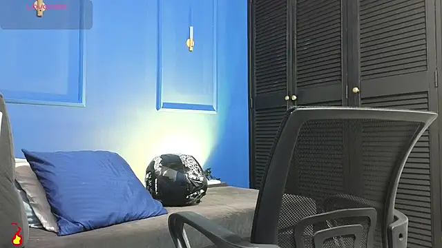Kiing 001 online show from 07-04-26, 01:17