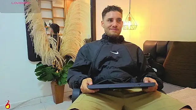 Kiing 001 online show from 07-19-26, 07:28