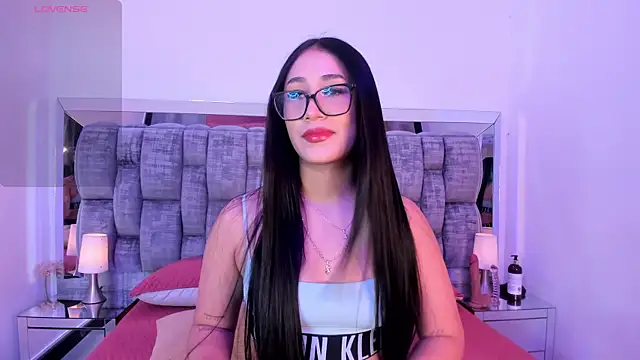 LucianaVlezz online show from 07-24-26, 07:23