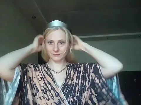 Vexieeka online show from 07-28-26, 07:15
