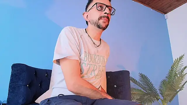 pigbananax online show from 07-15-26, 06:24