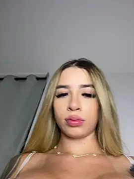 Lola-Blondie online show from 07-08-26, 01:43