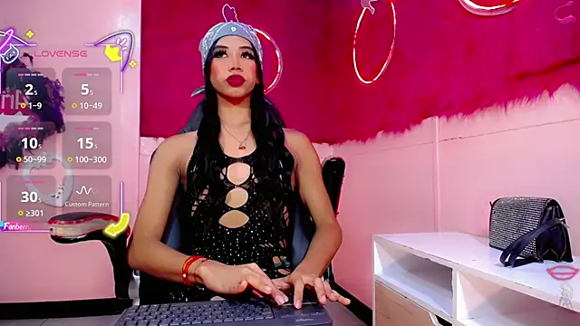 isabella hidalgo  online show from 07-07-26, 03:20