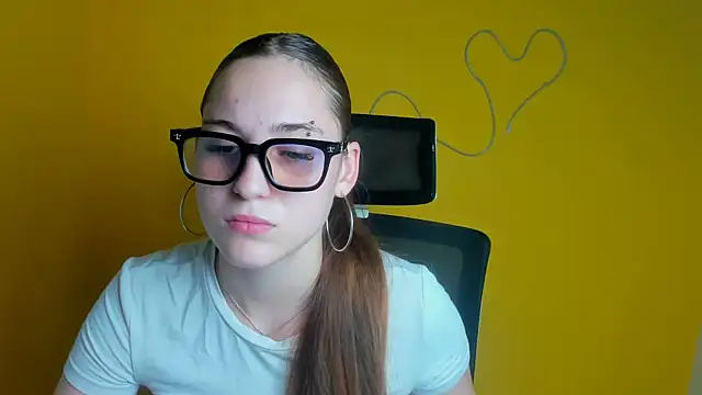 Holly Mooon  online show from 07-20-26, 11:12