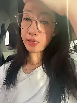 weiwei103 online show from 07-16-26, 02:39
