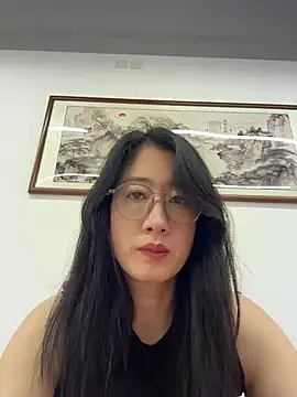 weiwei103 online show from 07-25-26, 06:00