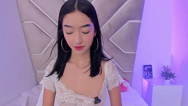 annelisee  online show from 07-06-26, 12:40