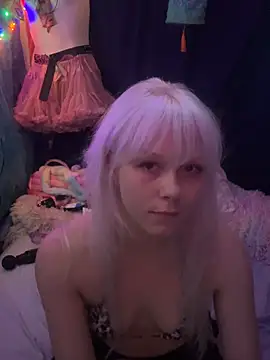 Snapshot of LilyMintyx chatting on 07-08-26, 10:03 LilyMintyx online show from 07-08-26, 10:03
