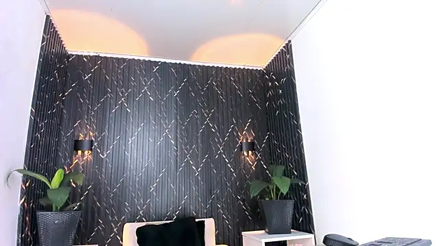 StefanyVillarreal  online show from 07-04-26, 08:48