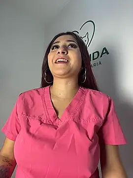 Nahomy benet online show from 07-13-26, 12:30