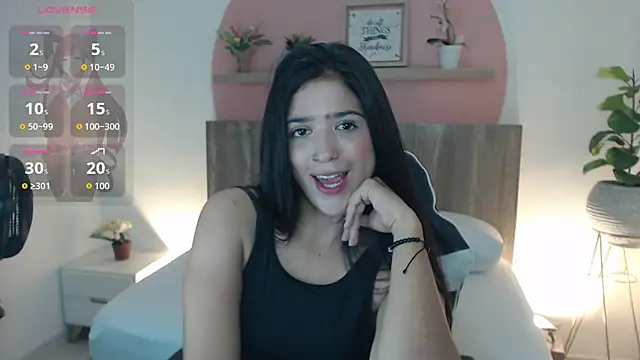 Snapshot of lucia_henao_ chatting on 07-03-26, 12:22 lucia henao online show from 07-03-26, 12:22