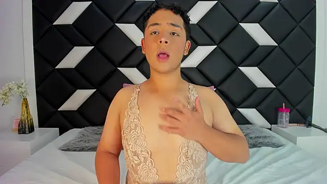 darian lafortezaa online show from 07-25-26, 07:33