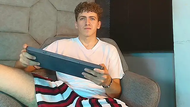 Tyler Mcrey online show from 07-11-26, 02:31