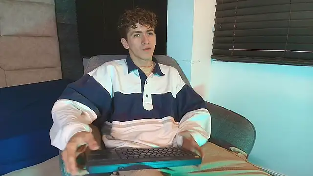 Tyler Mcrey online show from 07-16-26, 01:06