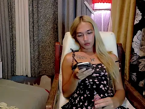 sweet kween95 online show from 07-15-26, 10:04