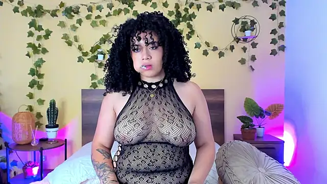 EbonnyRosse online show from 07-19-26, 08:34