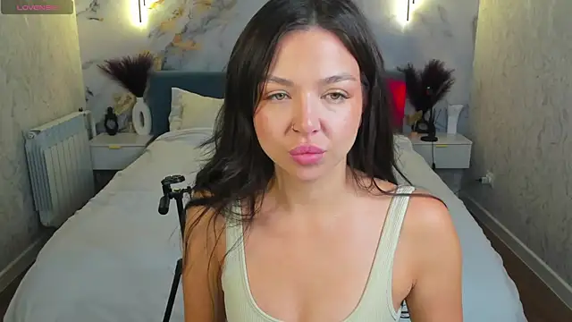 Megan Fosterr online show from 07-17-26, 12:50
