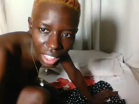 Snapshot of Goldy_petite chatting on 07-11-26, 03:04 Goldy petite online show from 07-11-26, 03:04
