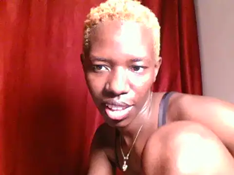 Snapshot of Goldy_petite chatting on 07-22-26, 07:00 Goldy petite online show from 07-22-26, 07:00