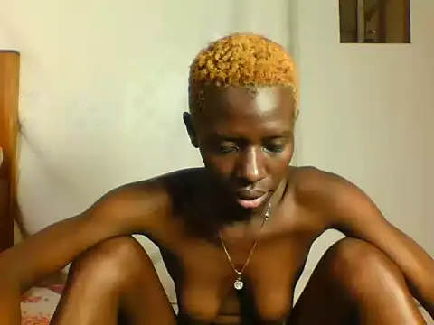 Snapshot of Goldy_petite chatting on 07-28-26, 08:45 Goldy petite online show from 07-28-26, 08:45