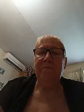 Molli1408 online show from 07-28-26, 01:21