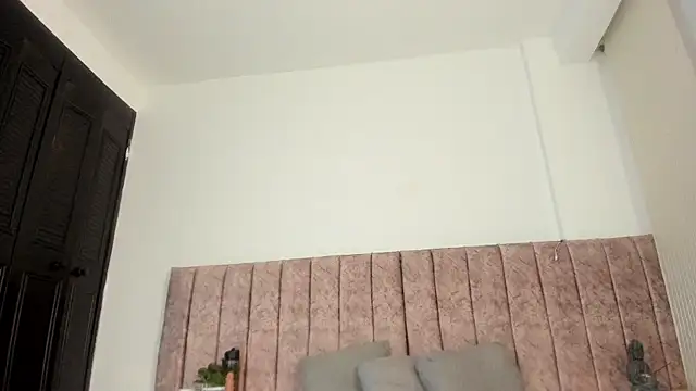 Miia Rogers online show from 07-24-26, 01:20