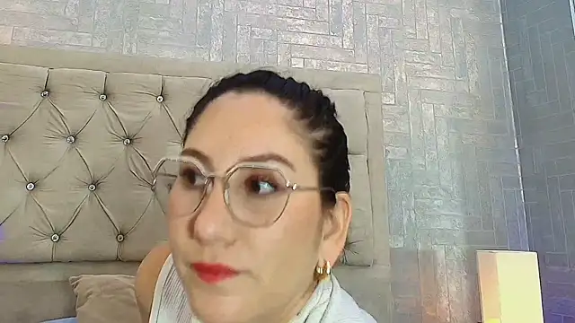 Antonella Saa online show from 07-21-26, 08:33