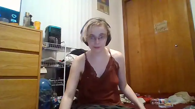 Little Miss Needy online show from 07-28-26, 03:35