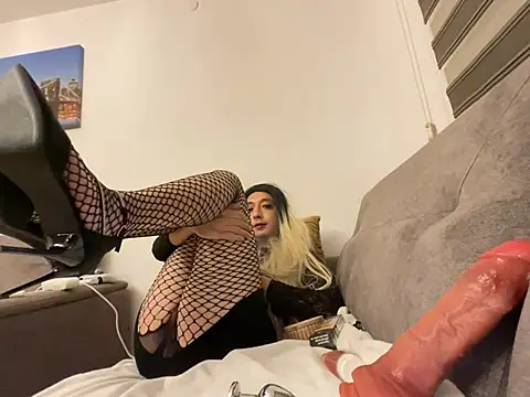 sissykate95 online show from 07-27-26, 06:48
