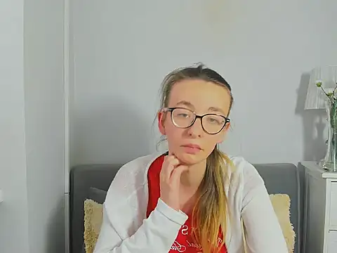 Snapshot of AnnaNatural chatting on 07-15-26, 04:12 AnnaNatural online show from 07-15-26, 04:12