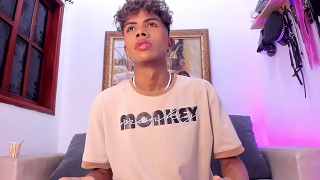 Cuteboyhenrik os online show from 07-18-26, 12:53