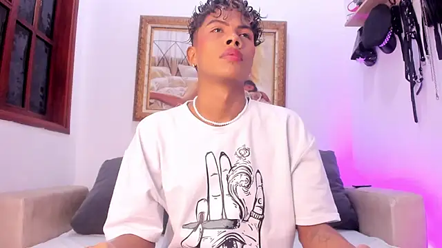 Cuteboyhenrik os online show from 07-23-26, 12:47