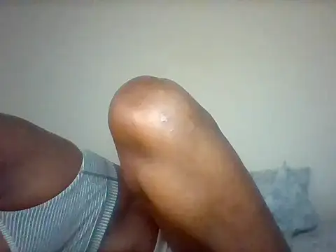 Snapshot of SLIMGAL_BIGBUBS chatting on 07-09-26, 11:47 SLIMGAL BIGBUBS online show from 07-09-26, 11:47
