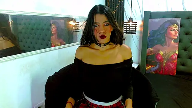 Alexandra Castle online show from 07-28-26, 05:14