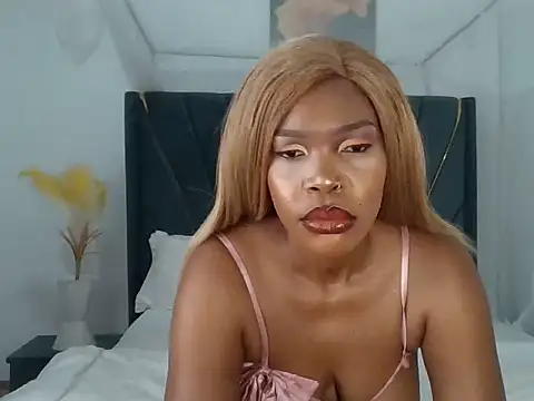 Queenb 2 online show from 07-12-26, 12:18