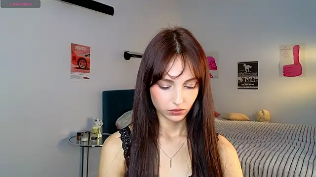 thisskiss online show from 07-21-26, 05:37
