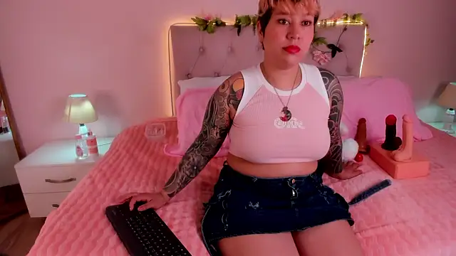 Annapinuplovex online show from 07-17-26, 08:14