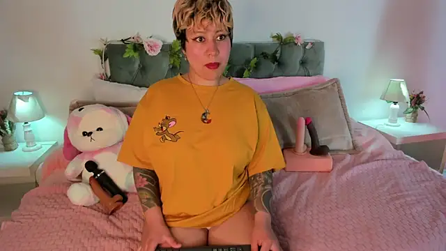 Annapinuplovex online show from 07-28-26, 08:52