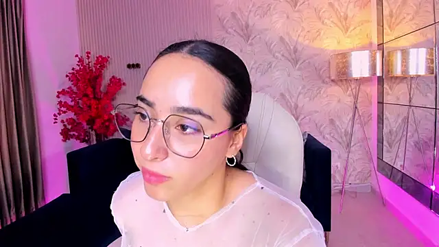 Emilyy parker  online show from 07-18-26, 07:06