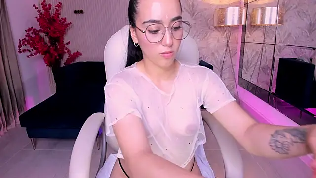 Emilyy parker  online show from 07-22-26, 06:54