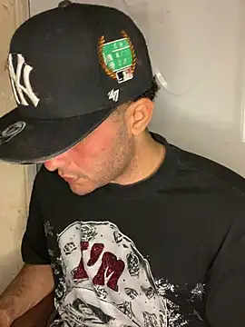 Snapshot of Rodri_alex1 chatting on 07-14-26, 01:08 Rodri alex1 online show from 07-14-26, 01:08