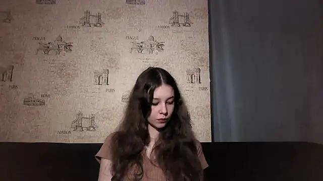 ElinoreHuxman online show from 07-06-26, 06:10