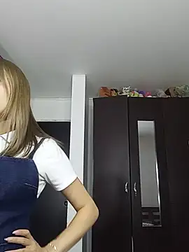 Hana Winter online show from 07-18-26, 12:53