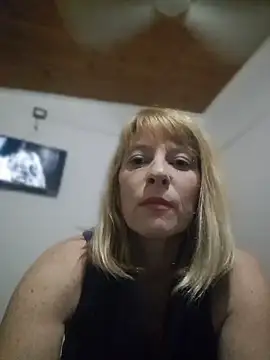 Snapshot of CarmenAmorosa chatting on 07-18-26, 01:15 CarmenAmorosa online show from 07-18-26, 01:15