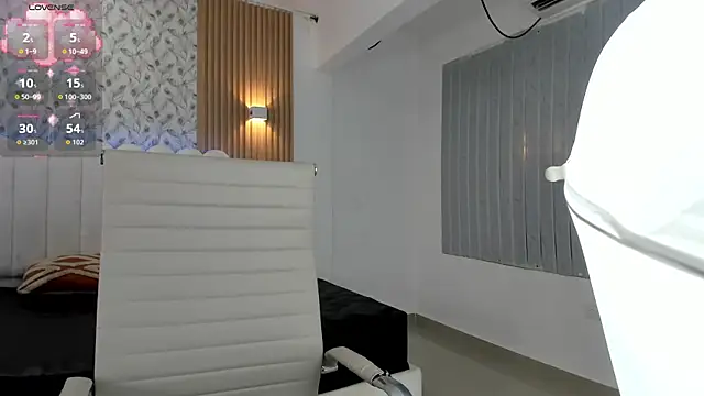 AnitaNoor  online show from 07-26-26, 11:50