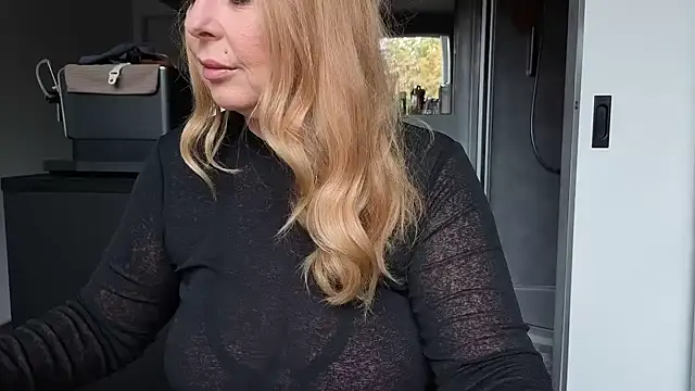 TammyJeann online show from 10-06-25, 07:50